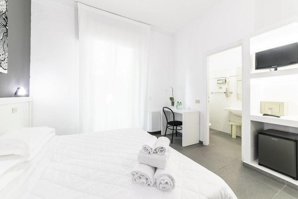 Hotel La Bussola Marina di Massa Dış mekan fotoğraf