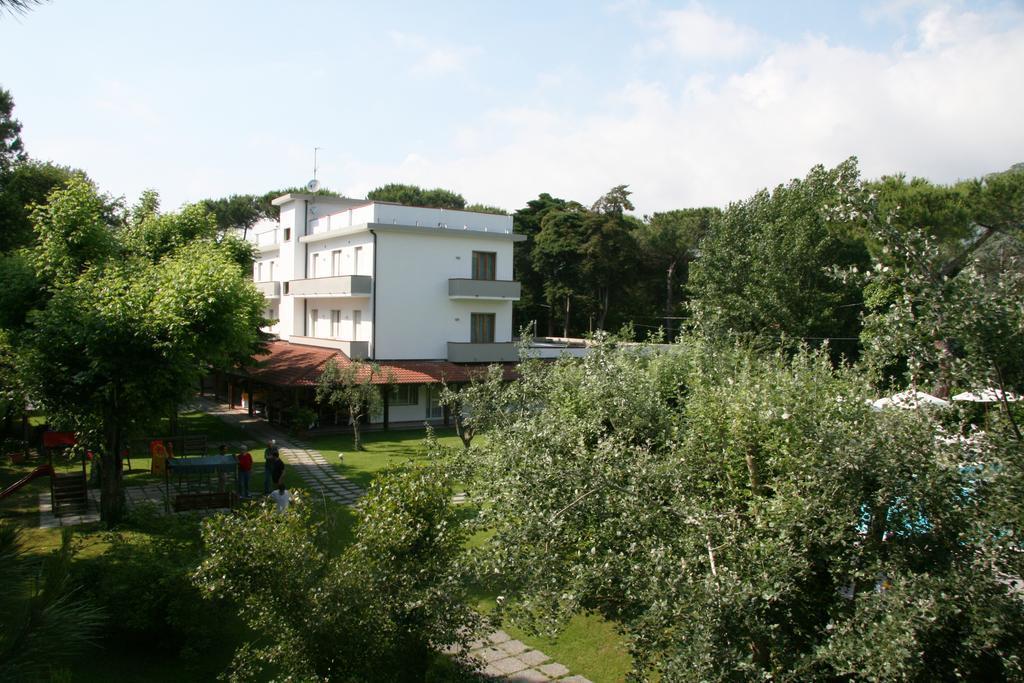 Hotel La Bussola Marina di Massa Dış mekan fotoğraf